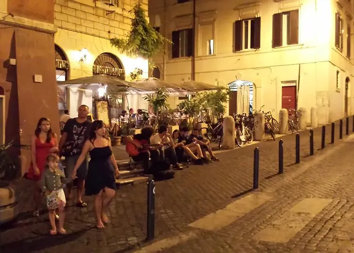 לינה וארוחת בוקר Viale Del Colosseo רומא