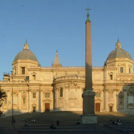 Oda ve Kahvaltı Viale Del Colosseo 4*